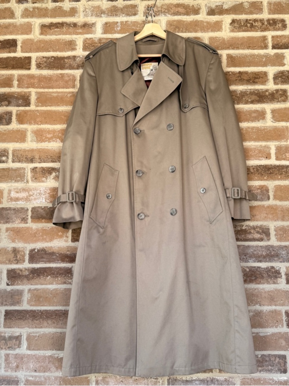 Vintage Men's Double-Breasted Trench Coat in Taupe